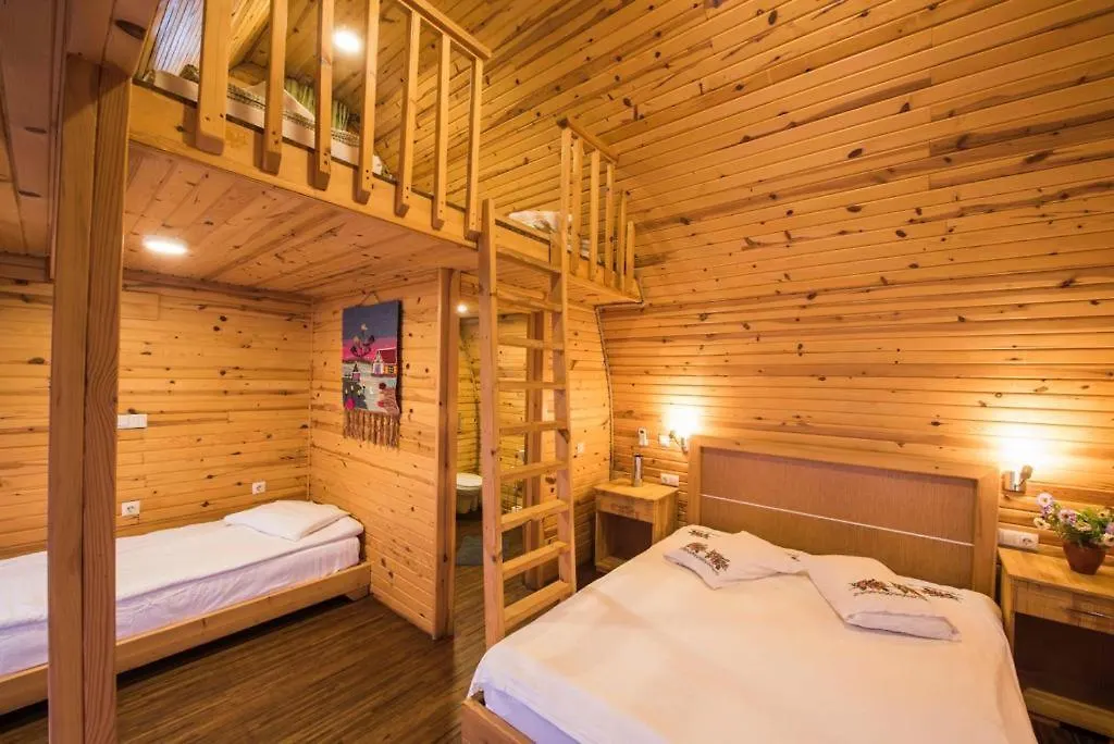 Otantik Tas Ev Bed & Breakfast Dalaman
