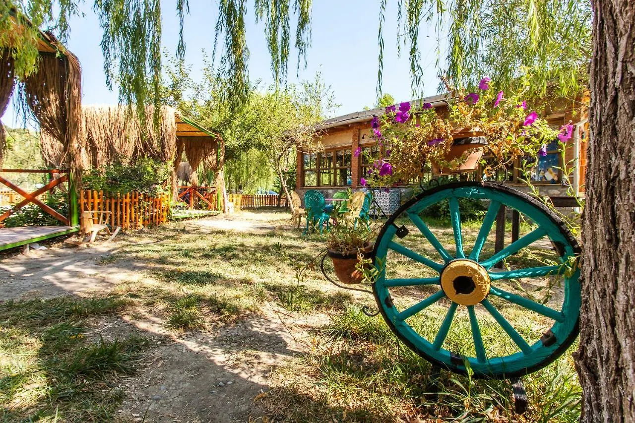 Otantik Tas Ev Bed & Breakfast Dalaman