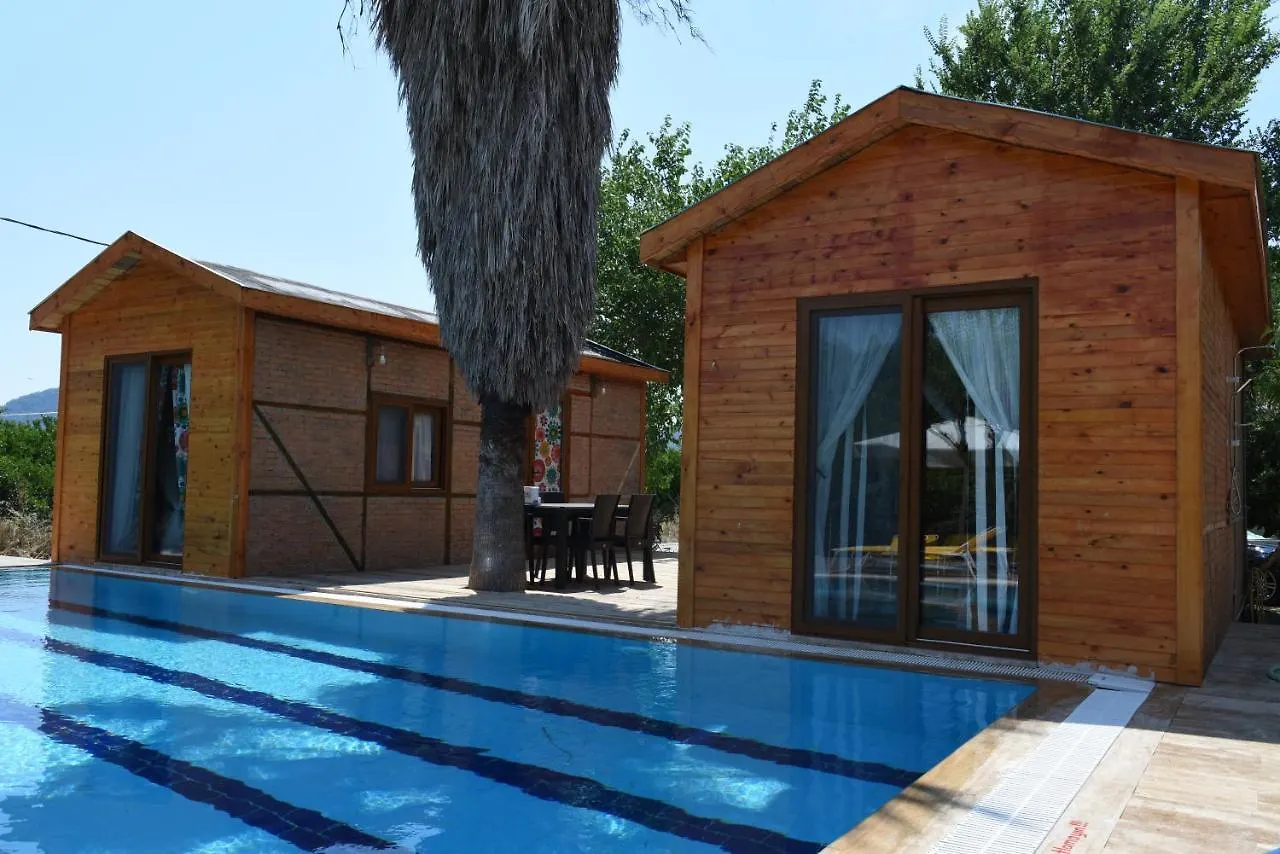 Otantik Tas Ev Bed & Breakfast Dalaman