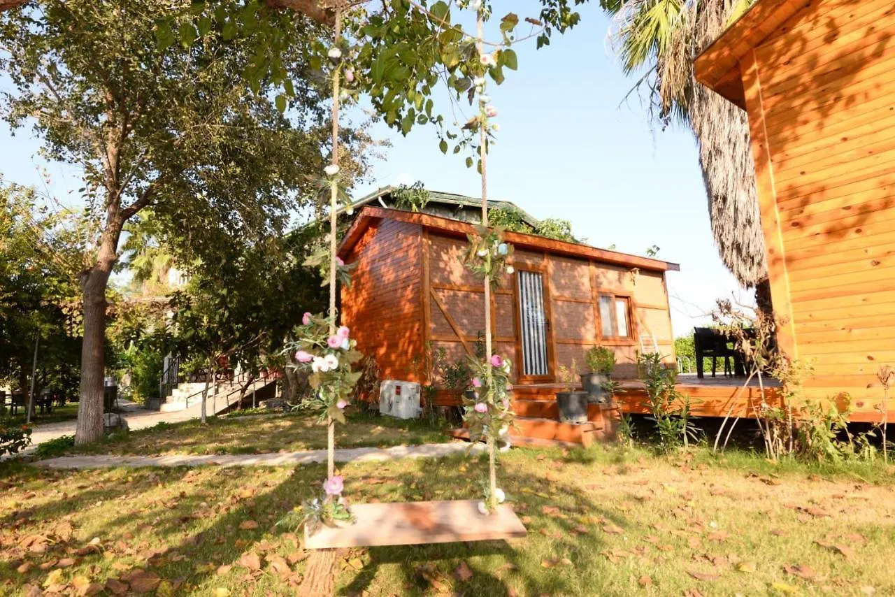 Otantik Tas Ev Bed & Breakfast Dalaman
