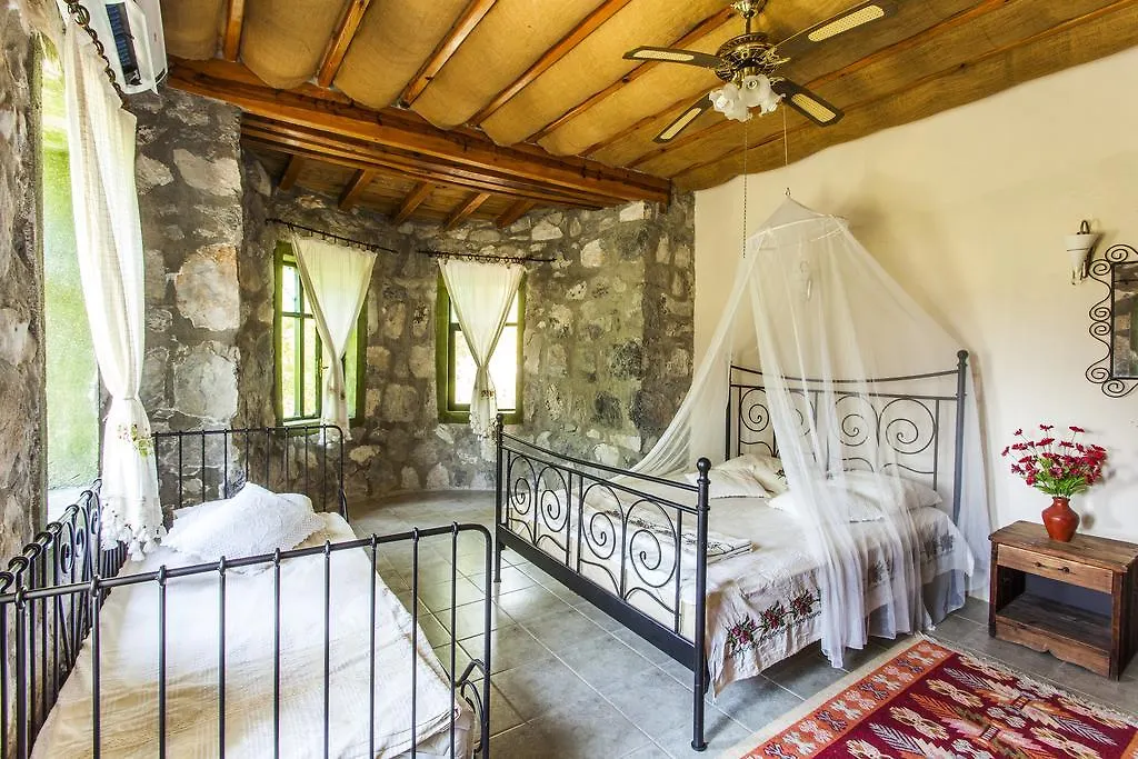 Bed and Breakfast Otantik Tas Ev à Dalaman 3*,