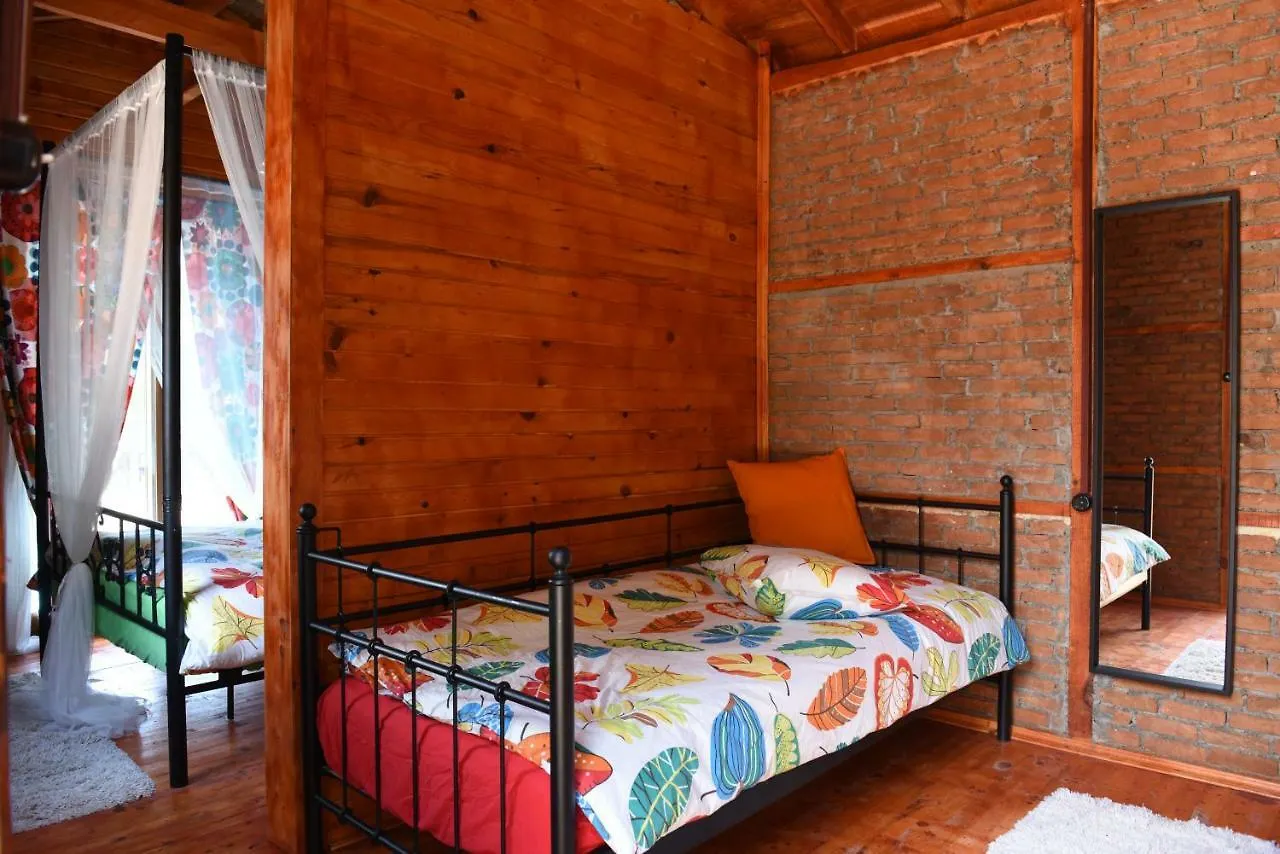 Bed and Breakfast Otantik Tas Ev à Dalaman Couette-café